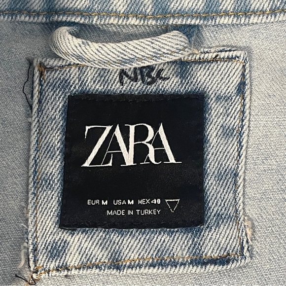 Zara Light Gray Denim Jacket w. Vibrant Designs -size M -NWT - Picture 4 of 6